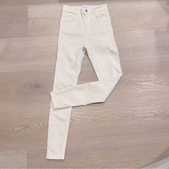 NWOT Zara Sculpted High Rise TRF Skinny Jeans in Ecru color. - Picture 3 of 4